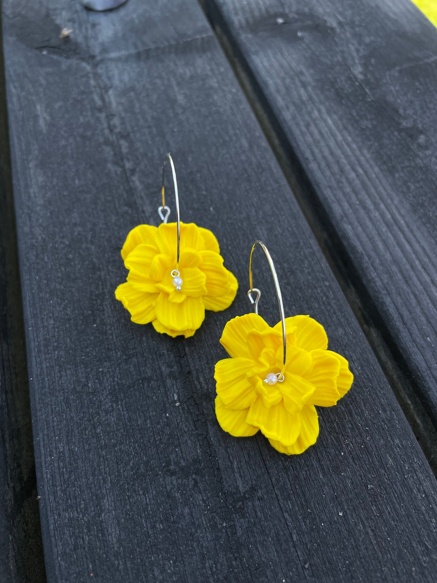 Tuulia (saatavilla useita värejä)