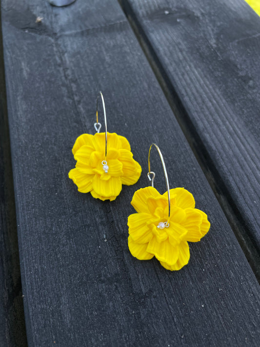 Tuulia (saatavilla useita värejä)