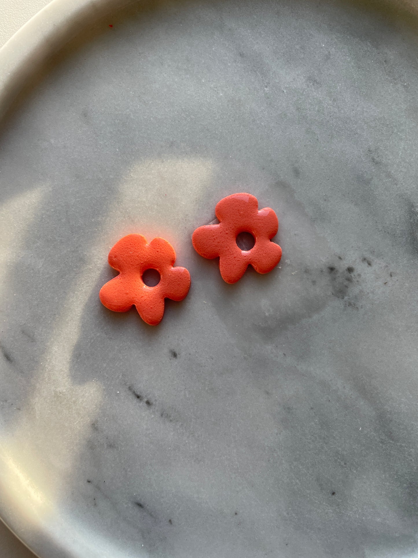 Kukat renkaissa- vaihtopari