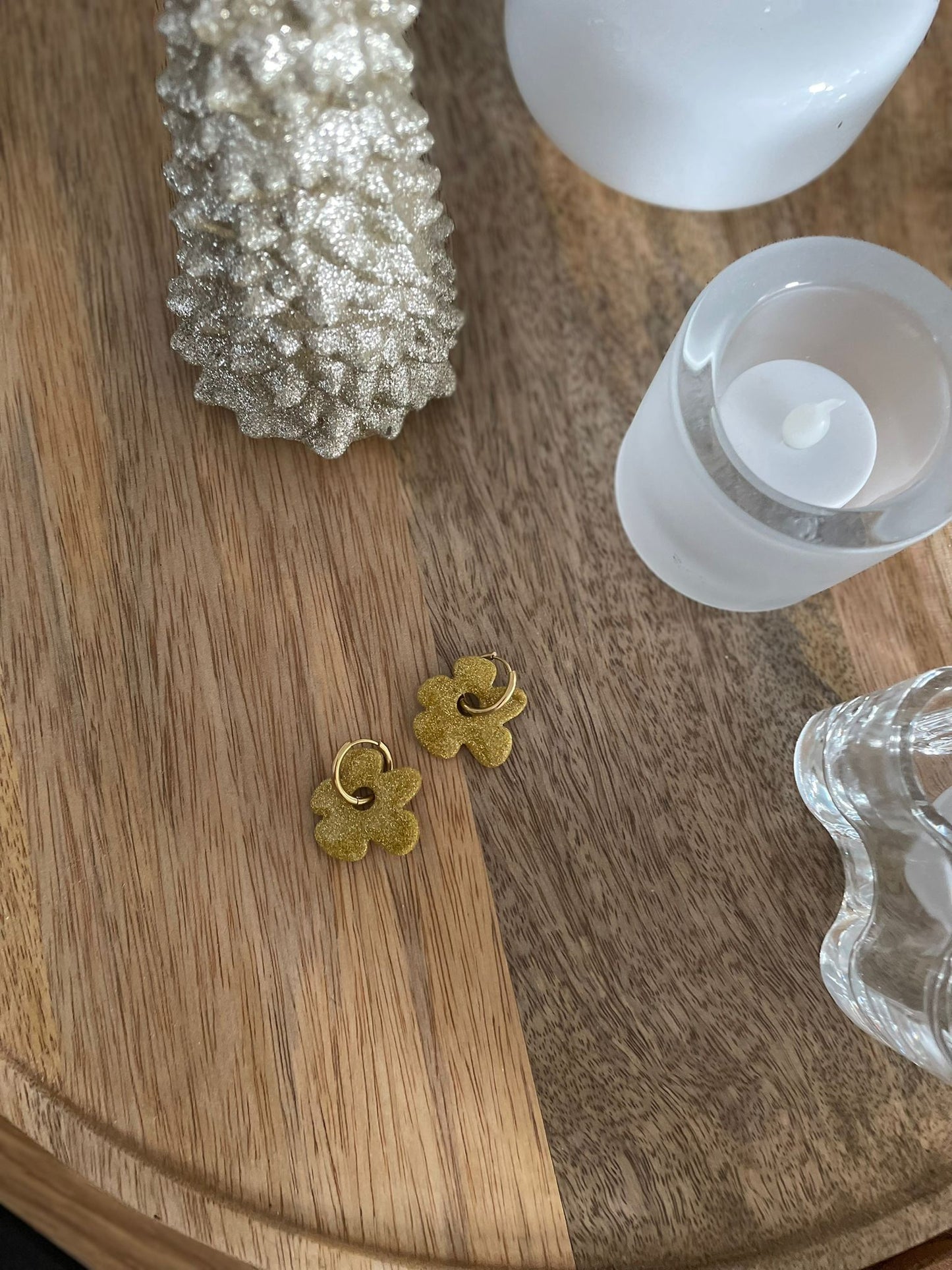 Kukat renkaissa 2.0 (Saatavilla useissa väreissä)