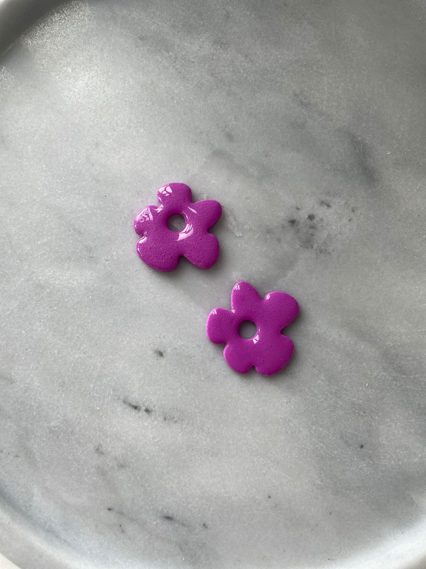 Kukat renkaissa- vaihtopari