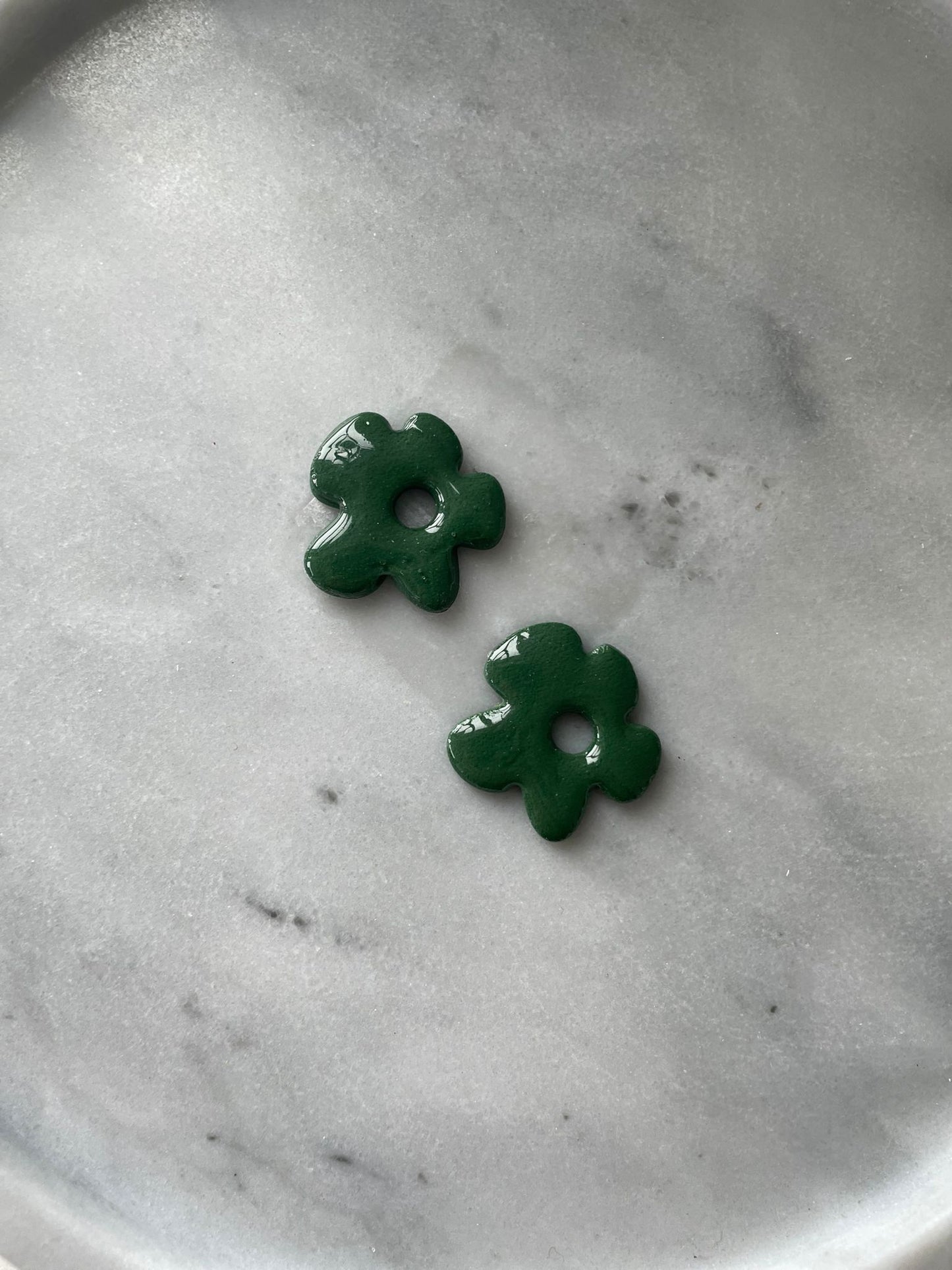 Kukat renkaissa- vaihtopari