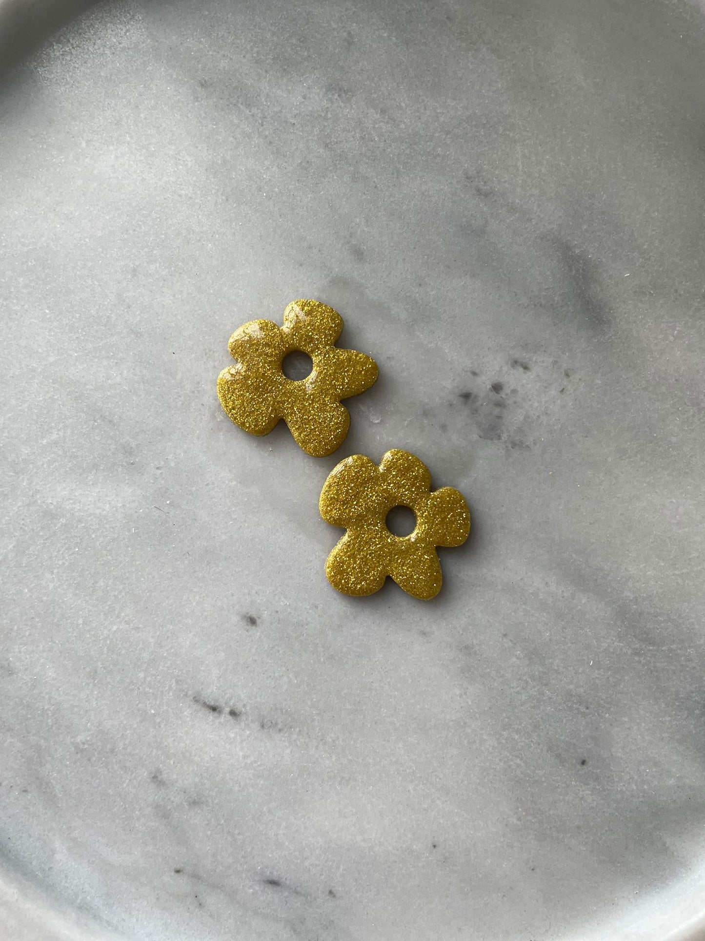 Kukat renkaissa- vaihtopari